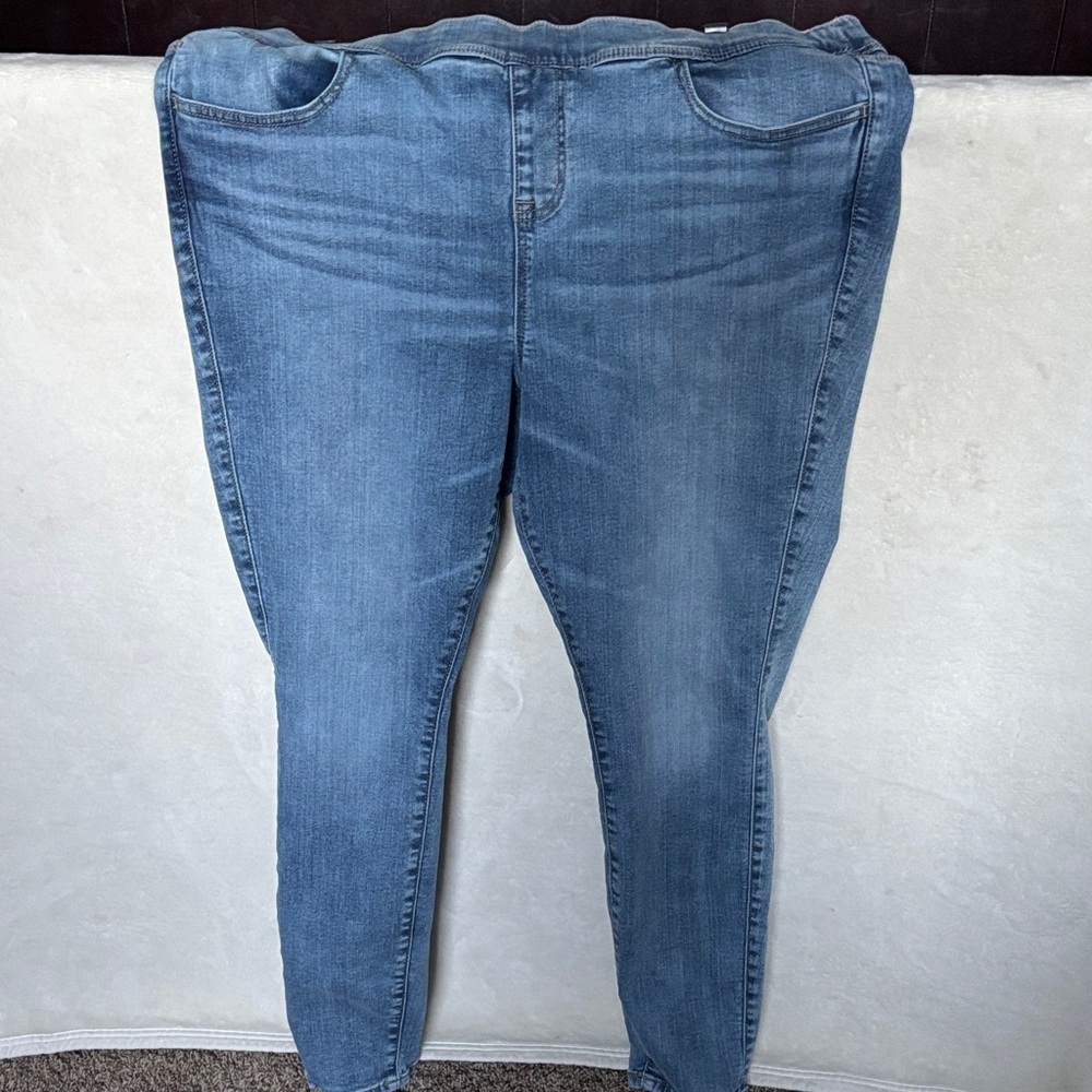 Torrid 💣Bombshell Stretch Super Soft Lean Jeans